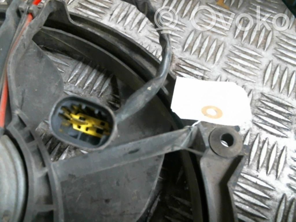 Peugeot Expert Elektrisks radiatoru ventilators 