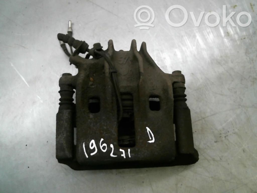 Peugeot 406 Zacisk hamulcowy przedni 