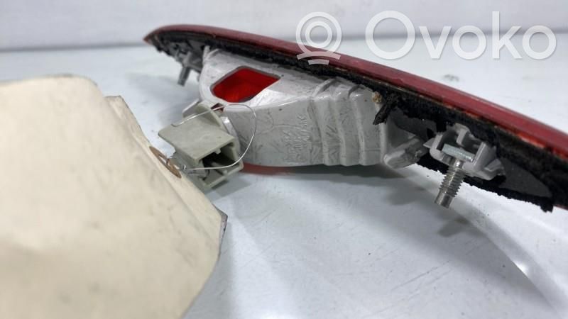Nissan Note (E11) Third/center stoplight 