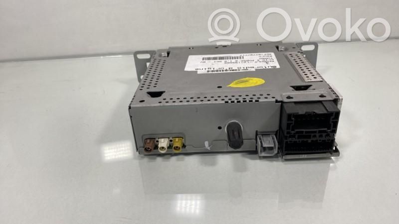 Renault Clio IV Radio/CD/DVD/GPS head unit 