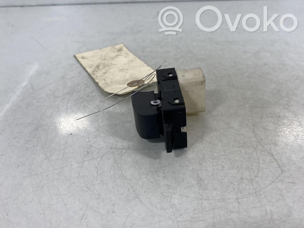 Chevrolet Captiva Electric window control switch 