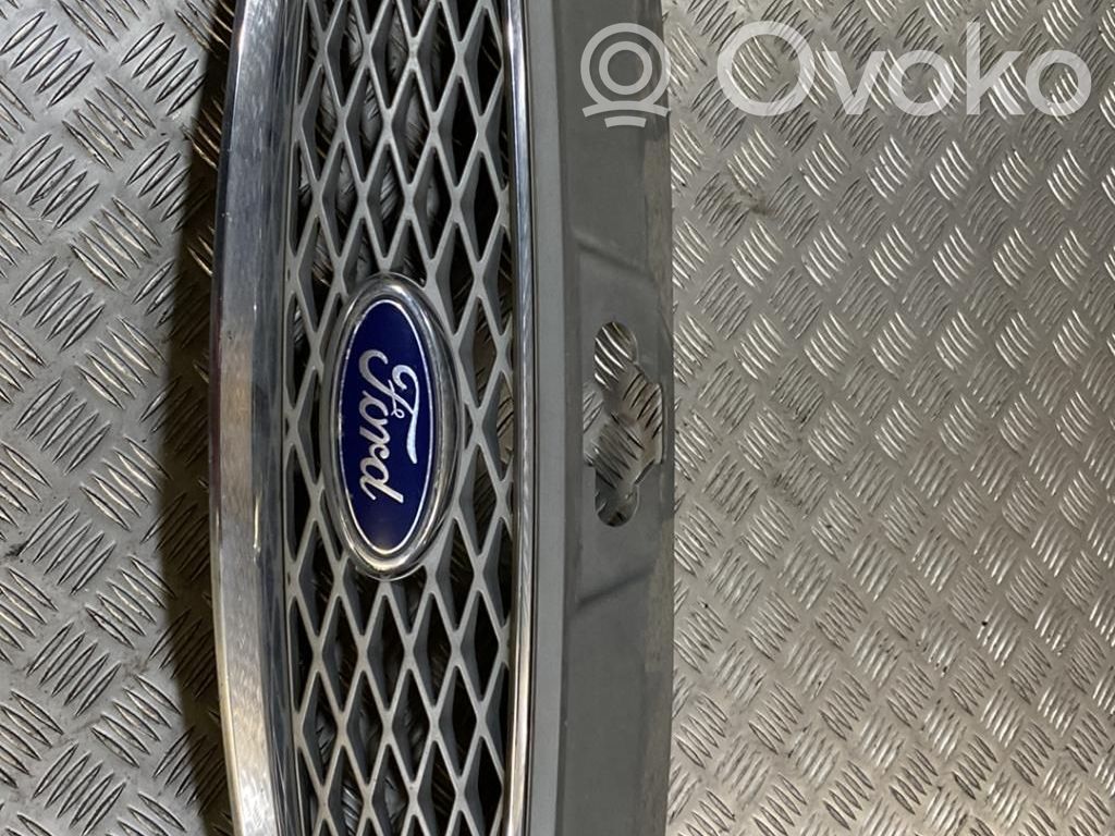 Ford Mondeo Mk III Etusäleikkö 