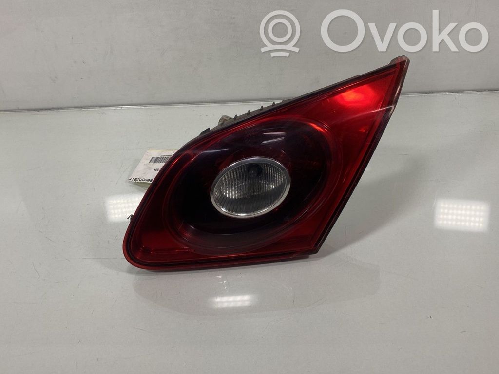 Volkswagen PASSAT B6 Lampă spate în capacul portbagajului