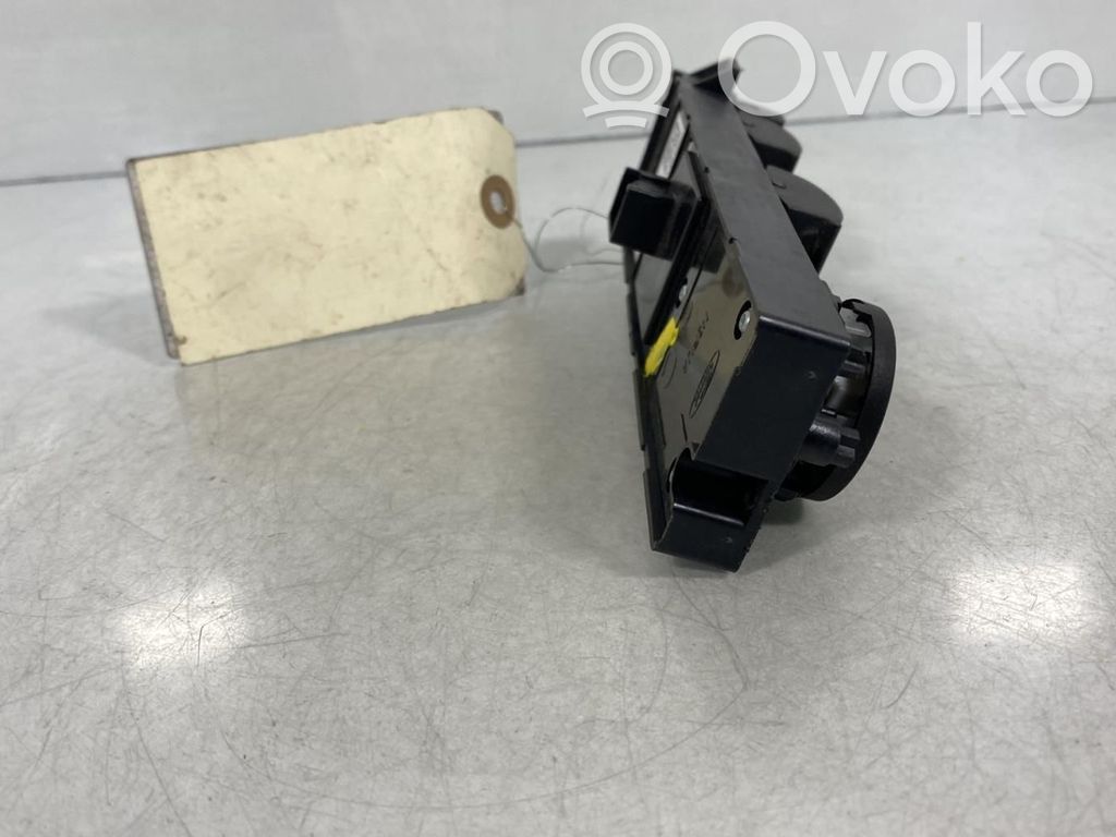 Ford Focus Electric window control switch 