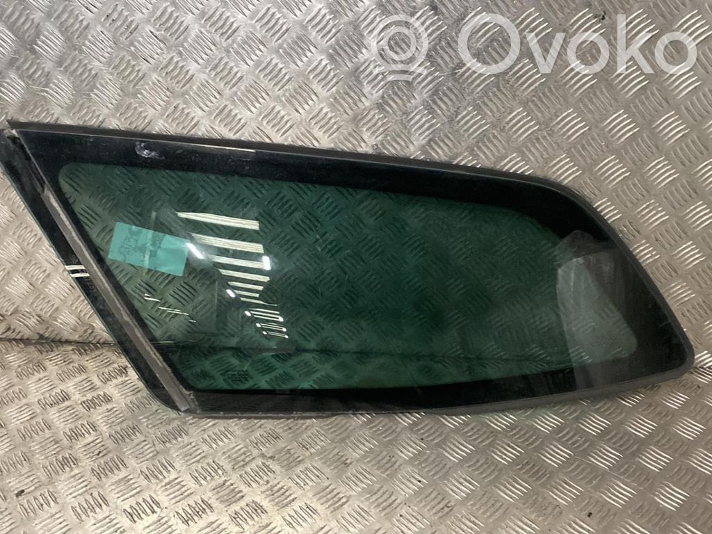 Citroen C5 Rear side window 