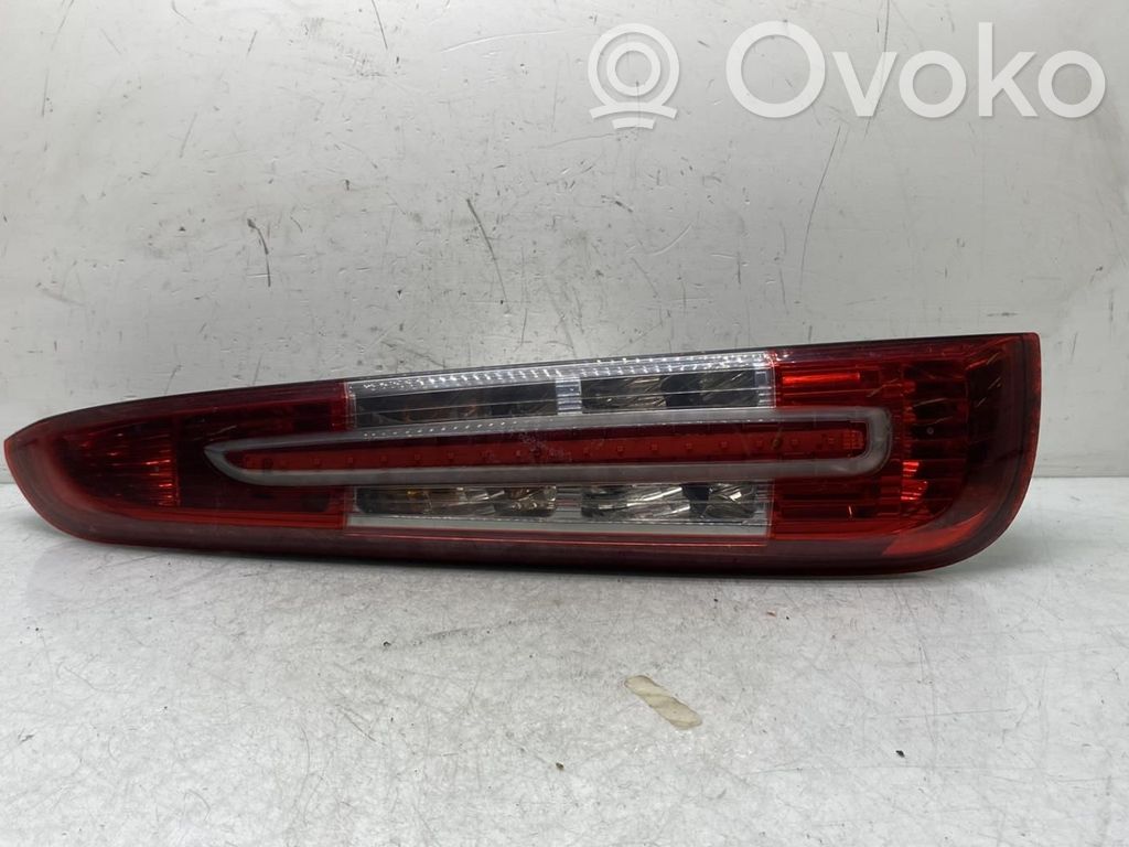 Ford C-MAX I Takavalot 
