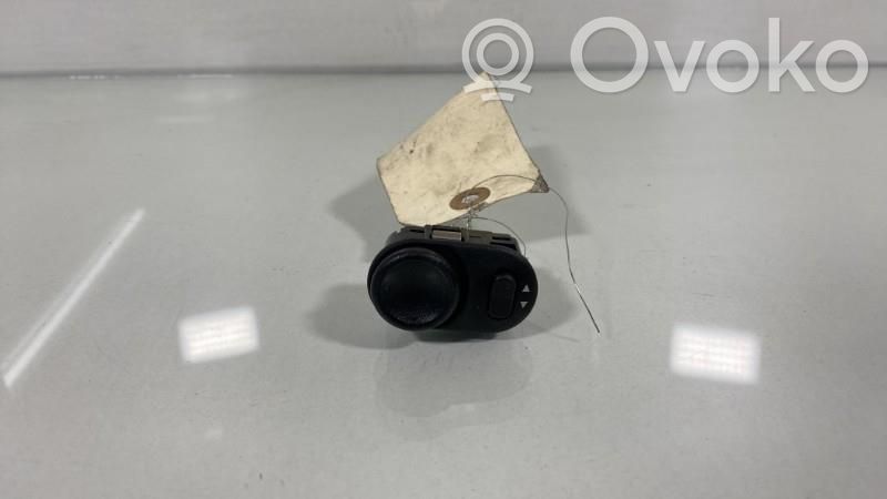 Opel Corsa C Wing mirror switch 