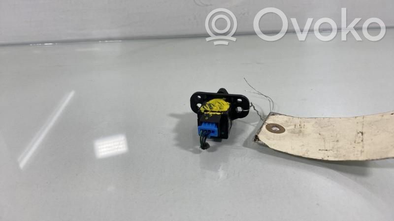 Chevrolet Cruze Hazard light switch 
