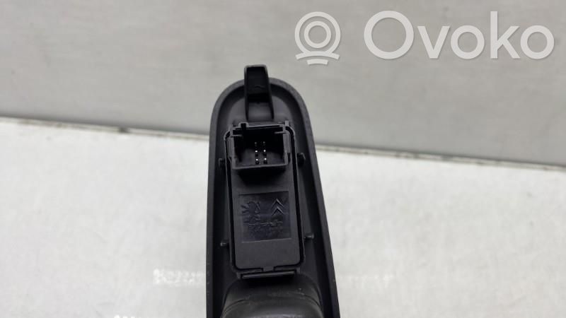 Peugeot 3008 I Interruttore di controllo dell’alzacristalli elettrico 