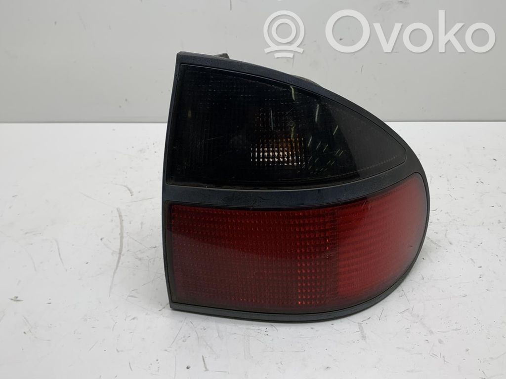 Renault Laguna I Luci posteriori 