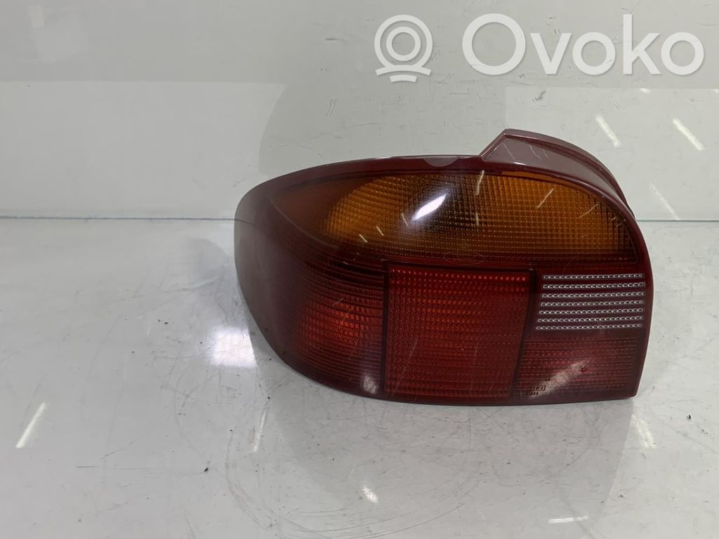 Ford Mondeo MK I Feux arrière / postérieurs 