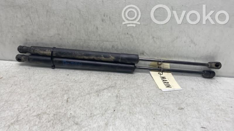 Opel Zafira C Vérin de capot arrière