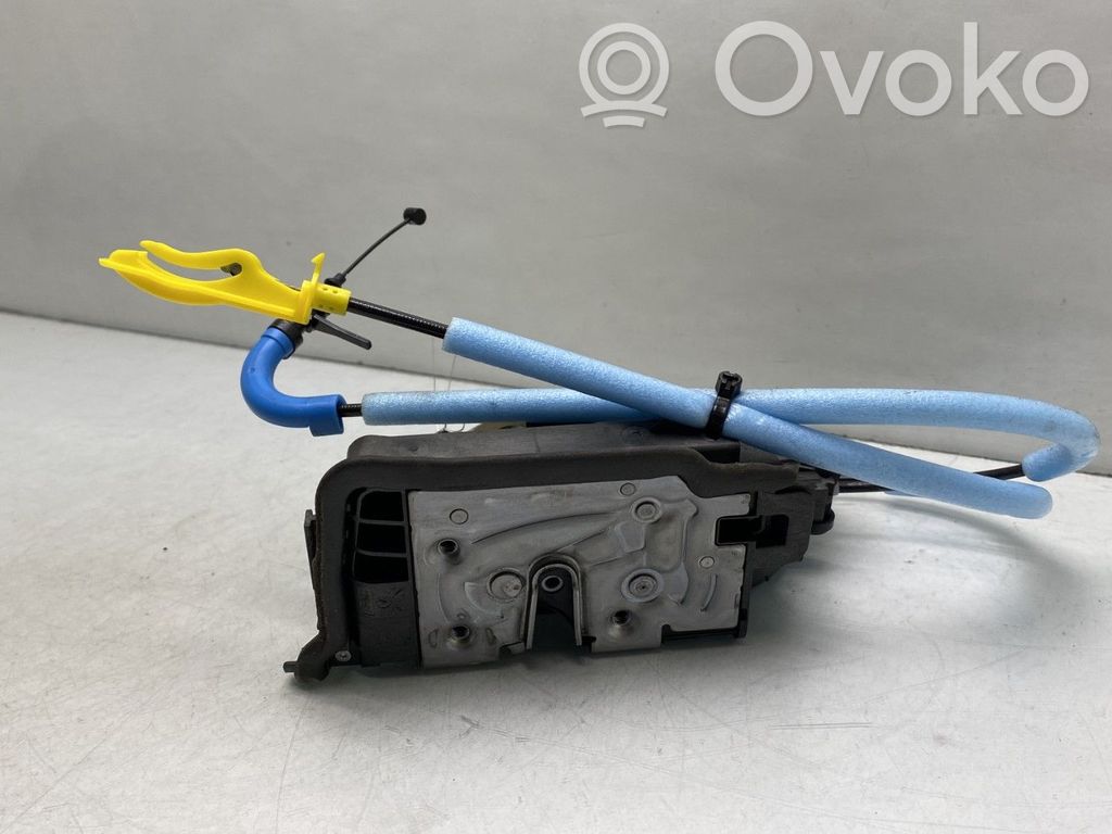 BMW 2 F45 Etuoven lukko 