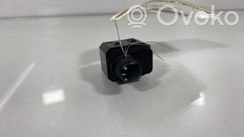 Suzuki SX4 Wing mirror switch 