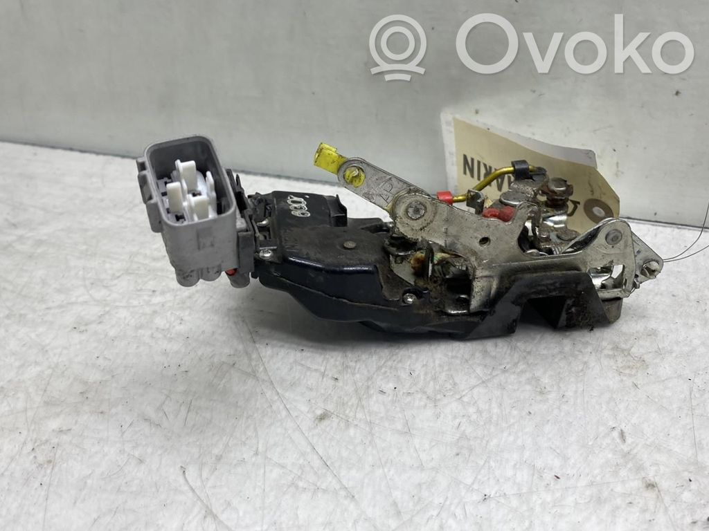 Toyota Hiace (H100) Zamek drzwi przednich 