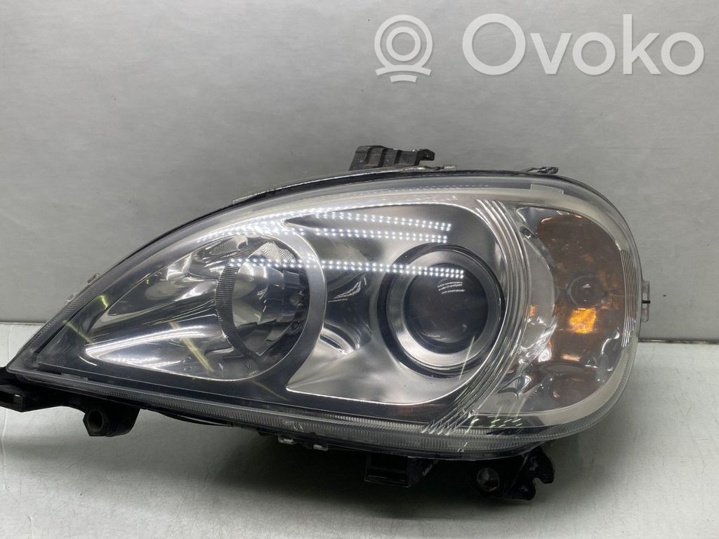Mercedes-Benz ML W163 Lampa przednia 