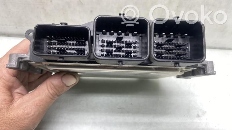 Citroen C3 Picasso Engine control unit/module 