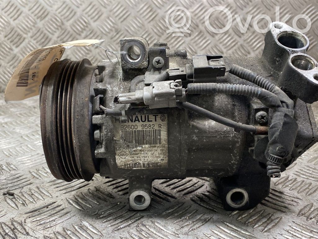 Renault Clio IV Air conditioning (A/C) compressor (pump) 