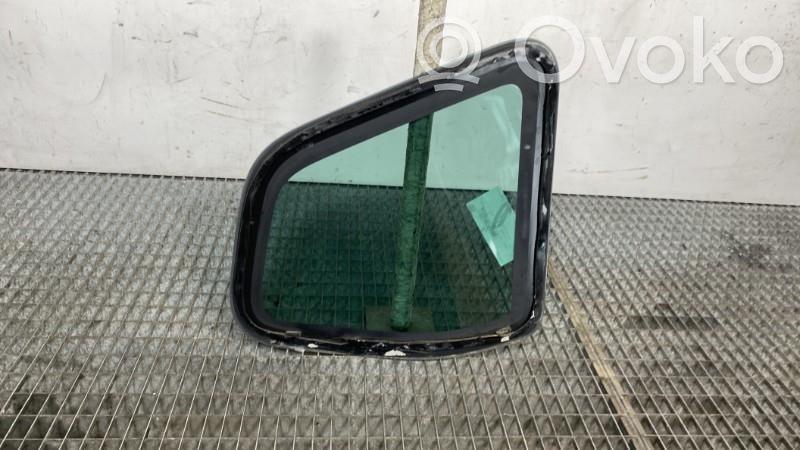 Dacia Duster Rear side window 