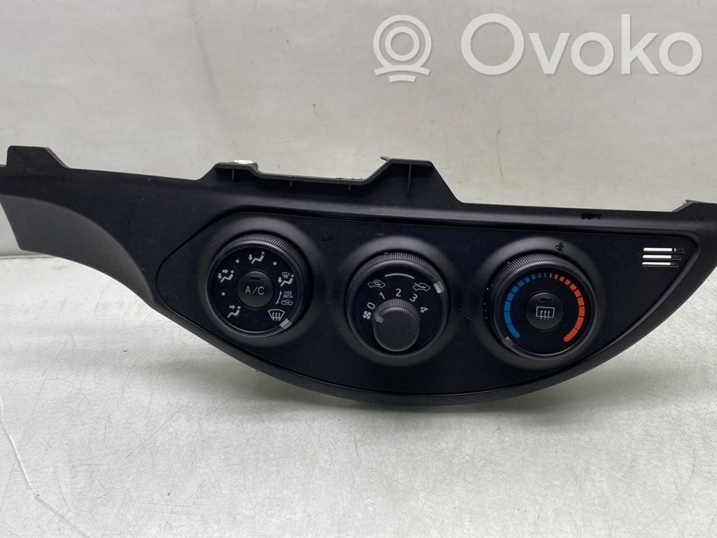 Toyota Yaris Climate control unit 