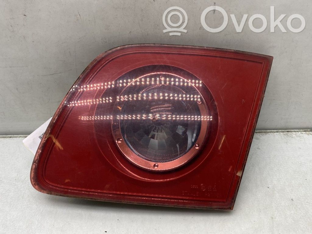 Mazda 3 I Lampy tylnej klapy bagażnika 