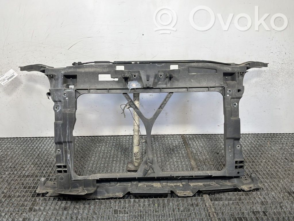 Mazda 5 Radiatoru panelis 