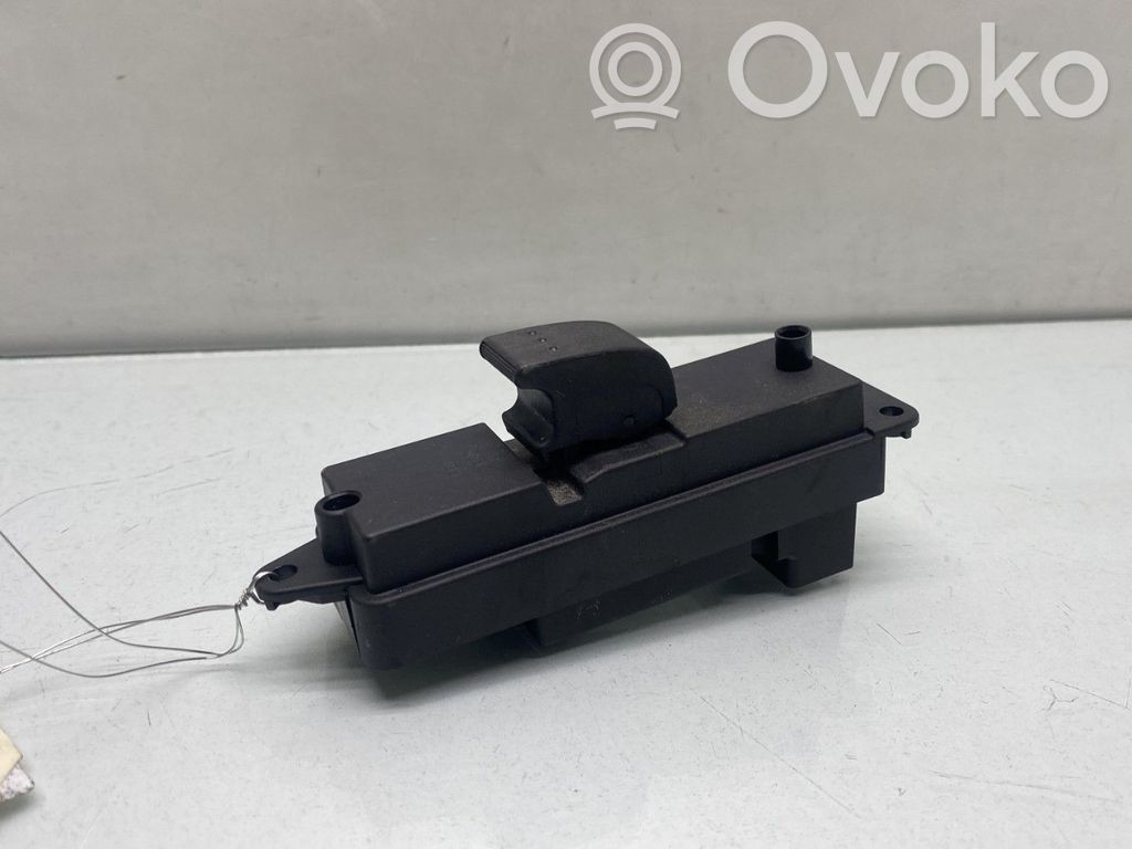 Electric window control switch   BS3E66370