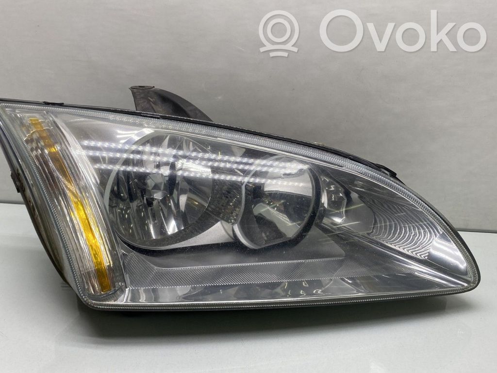 Headlight/headlamp   1483060
