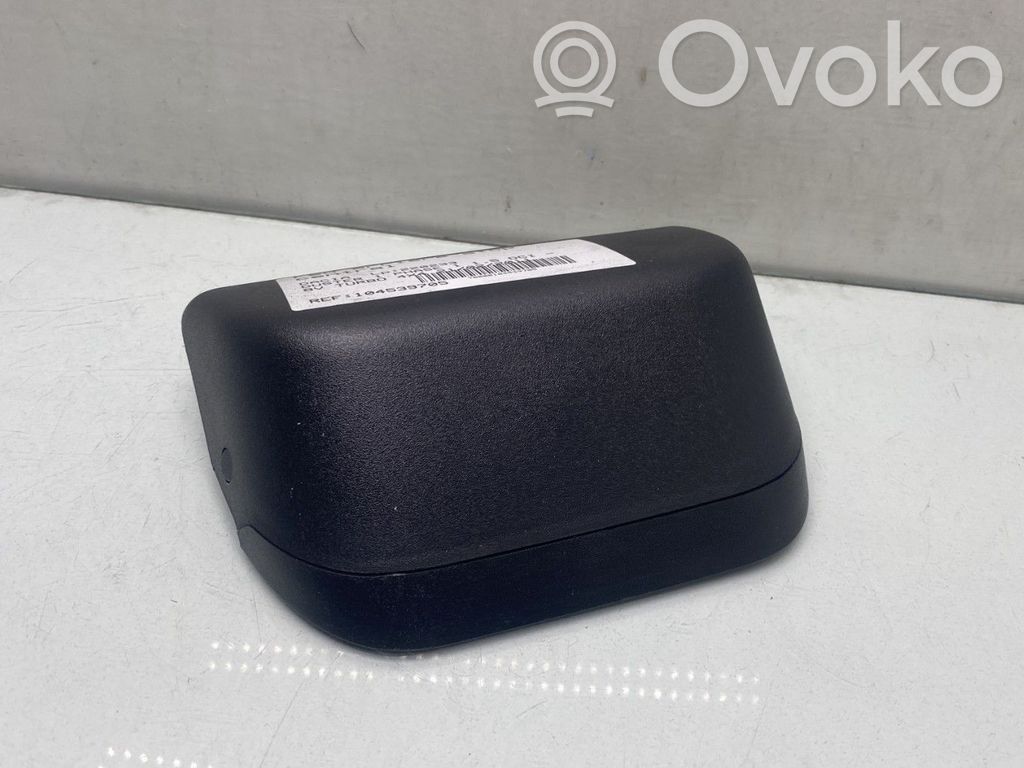 Dacia Duster Third/center stoplight 