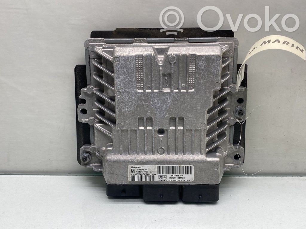 Peugeot 308 Engine control unit/module 
