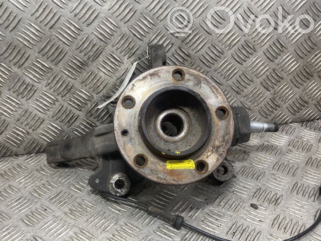 Renault Master III Achsschenkel vorne 