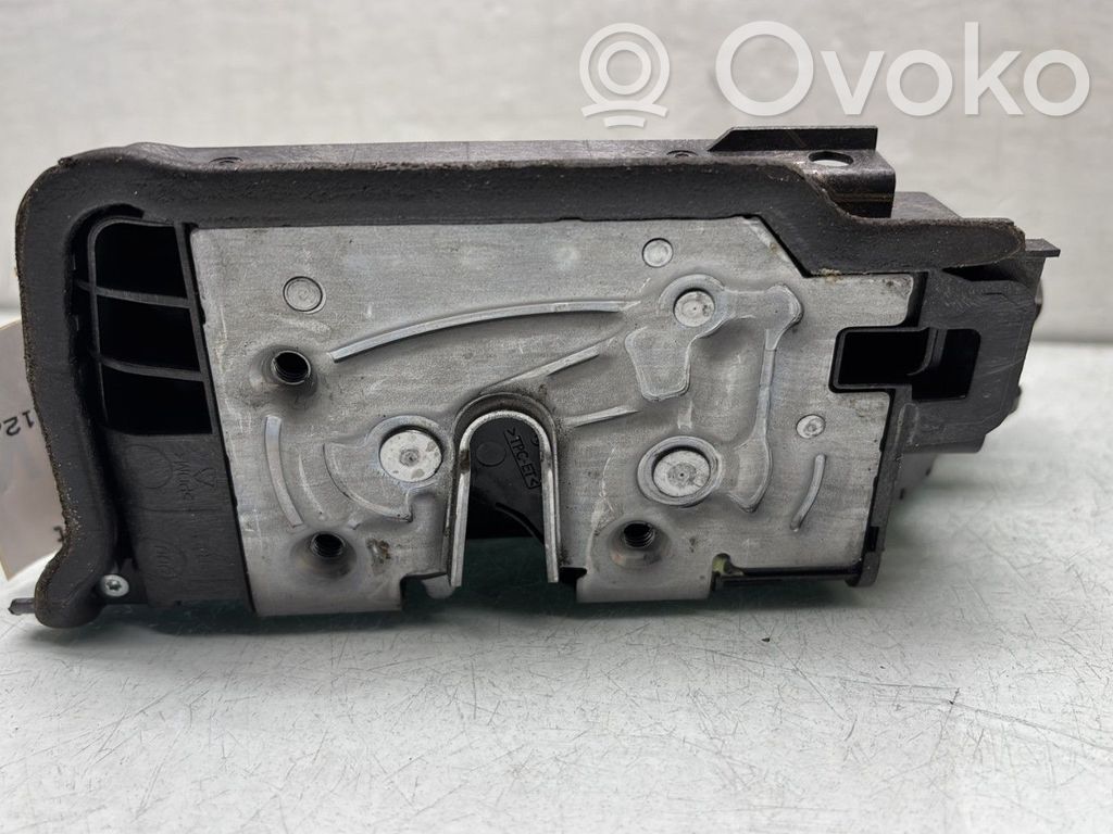 BMW 2 F45 Etuoven lukko 