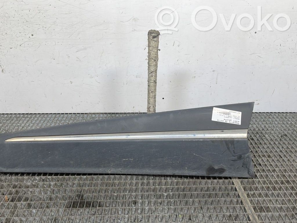 Renault Captur Moulure de porte avant
