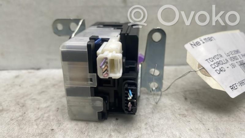 Toyota Corolla Verso AR10 Blocchetto accensione 