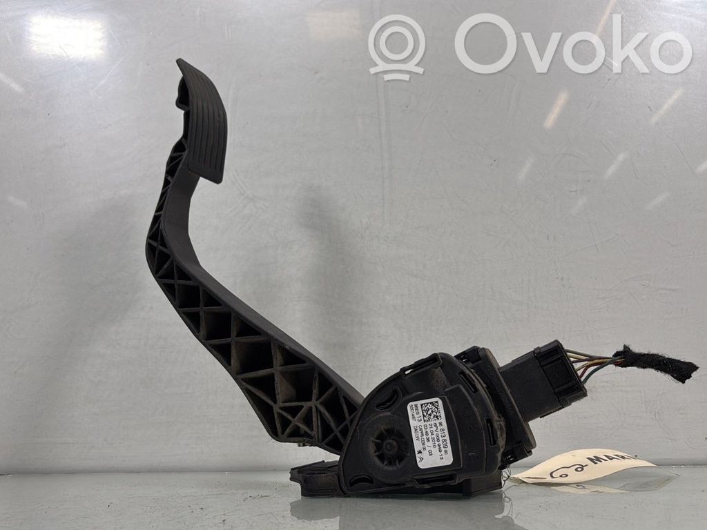 Akceleratoriaus pedalas   00001601AC