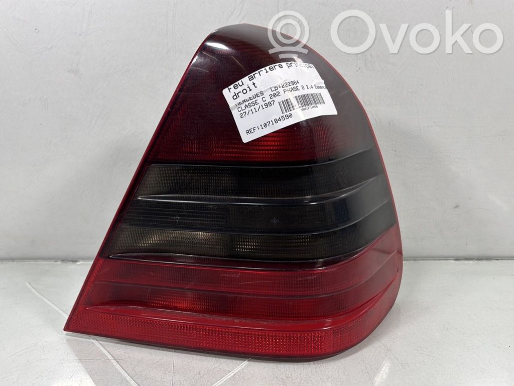 Mercedes-Benz C W202 Lampa tylna 