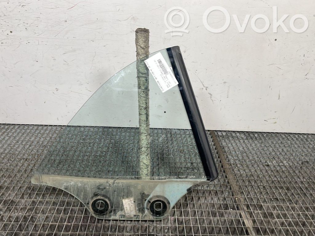 BMW 1 E82 E88 Rear side window 