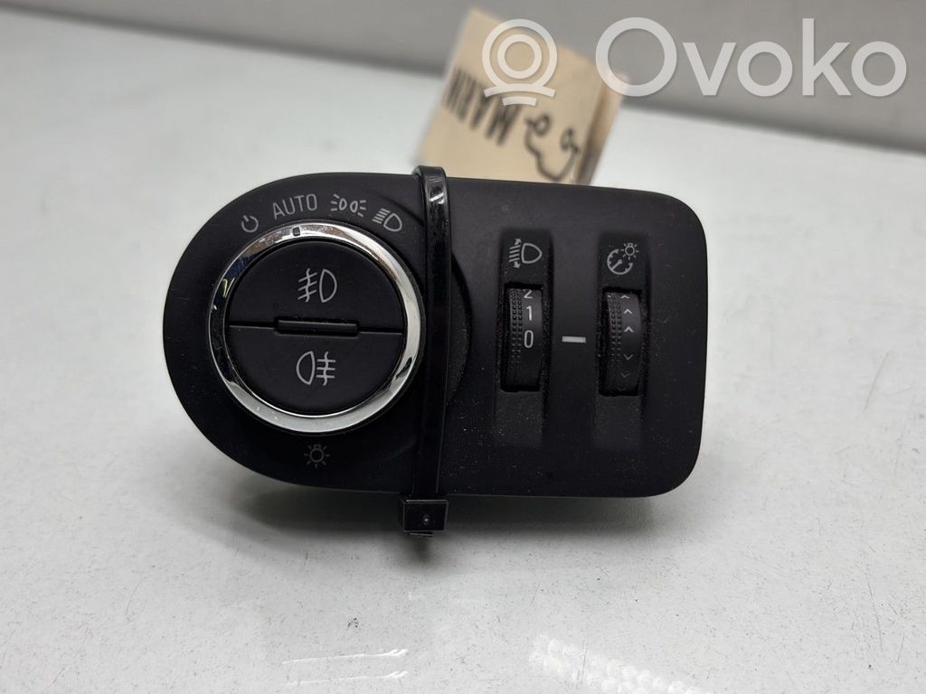 Opel Meriva B Light switch 