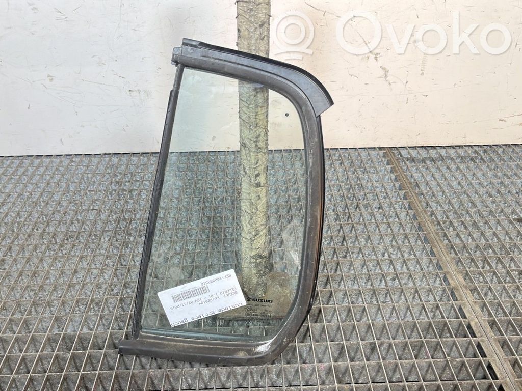 Ventanilla de ventilación de la puerta trasera   8455684M01000