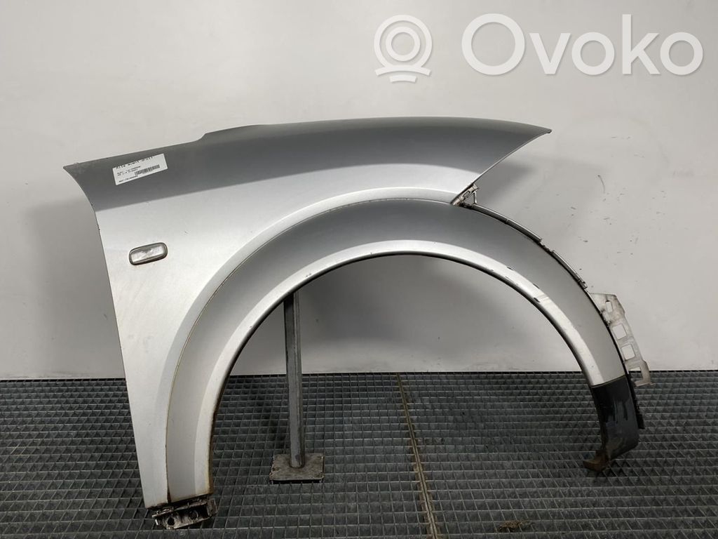 Guardabarro   8Z0821106CGRU