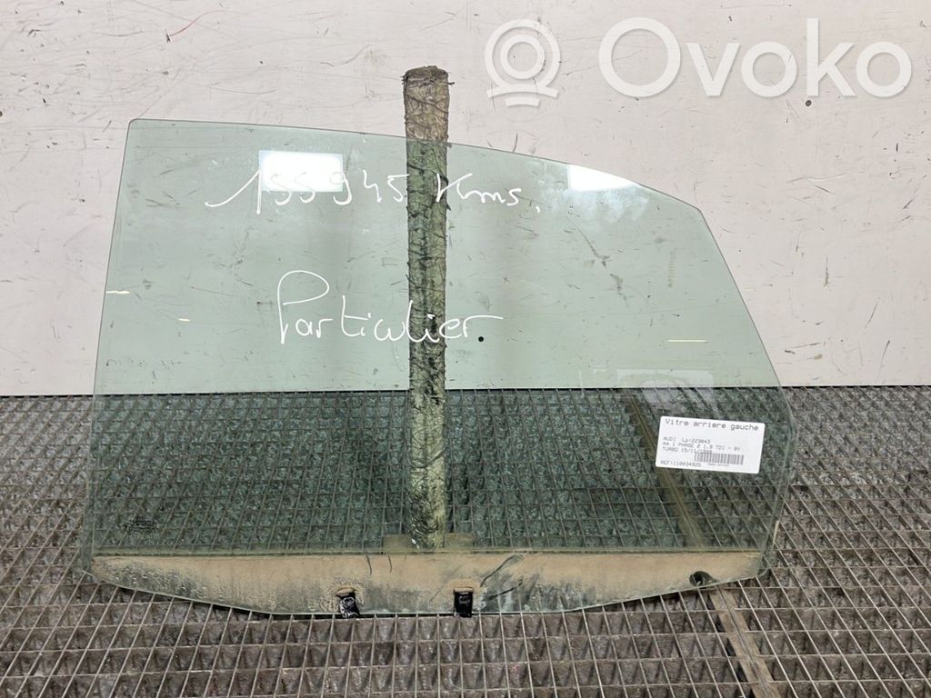 Audi A4 S4 B5 8D Luna de la puerta trasera 