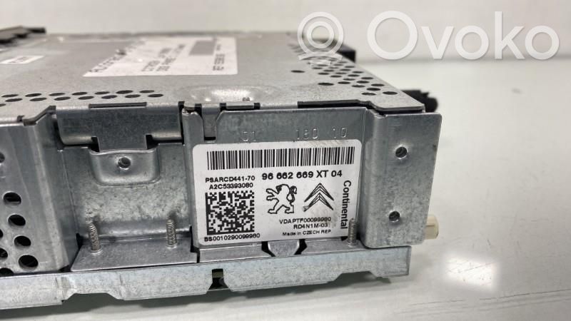 Panel / Radioodtwarzacz CD/DVD/GPS   16077504XT