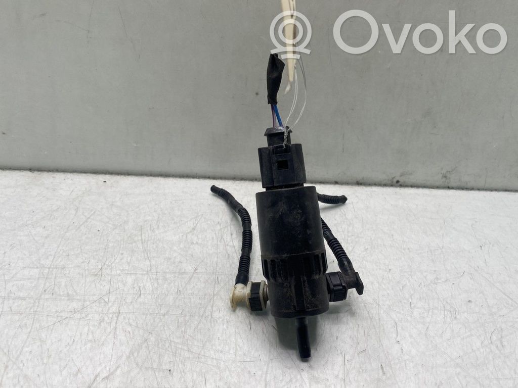 Opel Corsa E Windscreen/windshield washer pump 