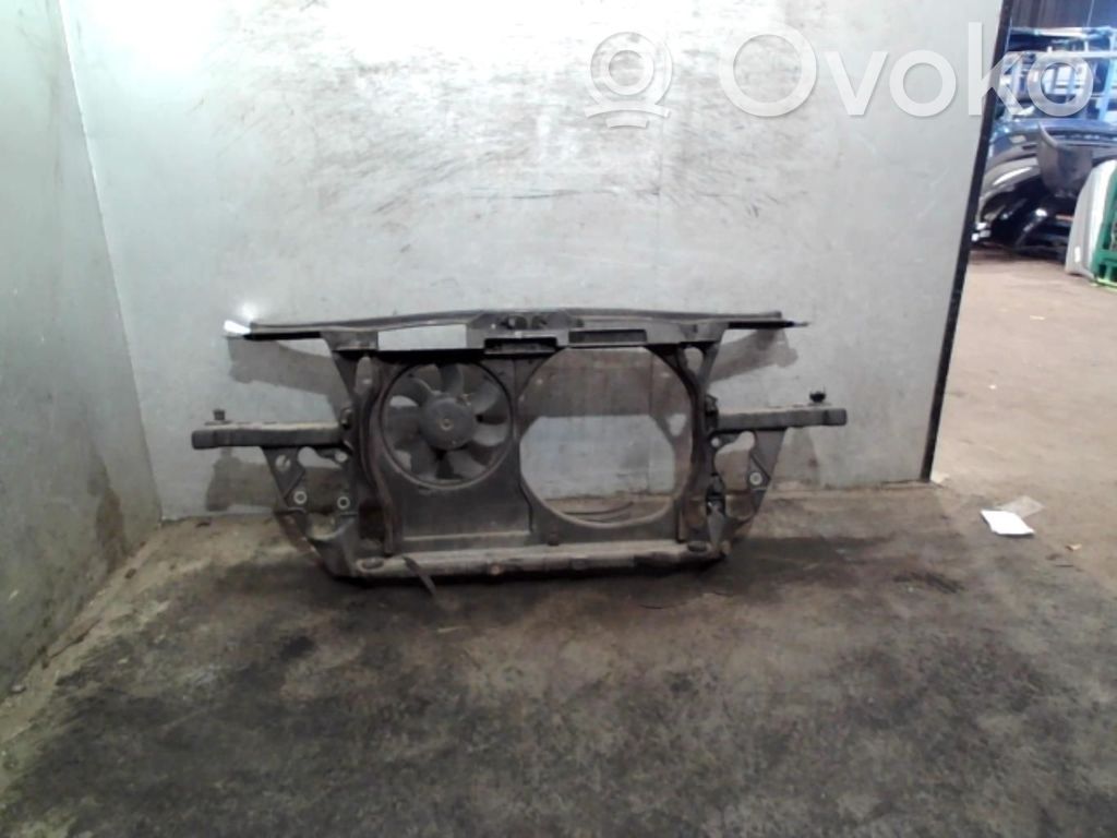 Audi A6 S6 C5 4B Radiatoru panelis 