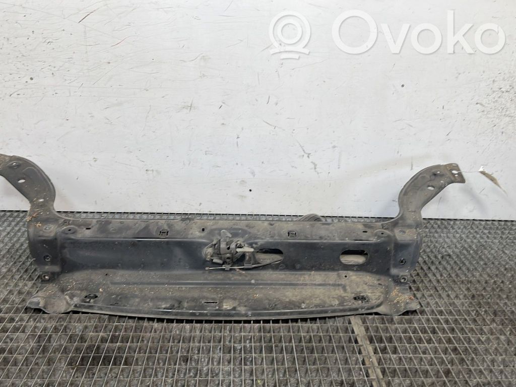 Citroen Berlingo Radiatorių panelė 