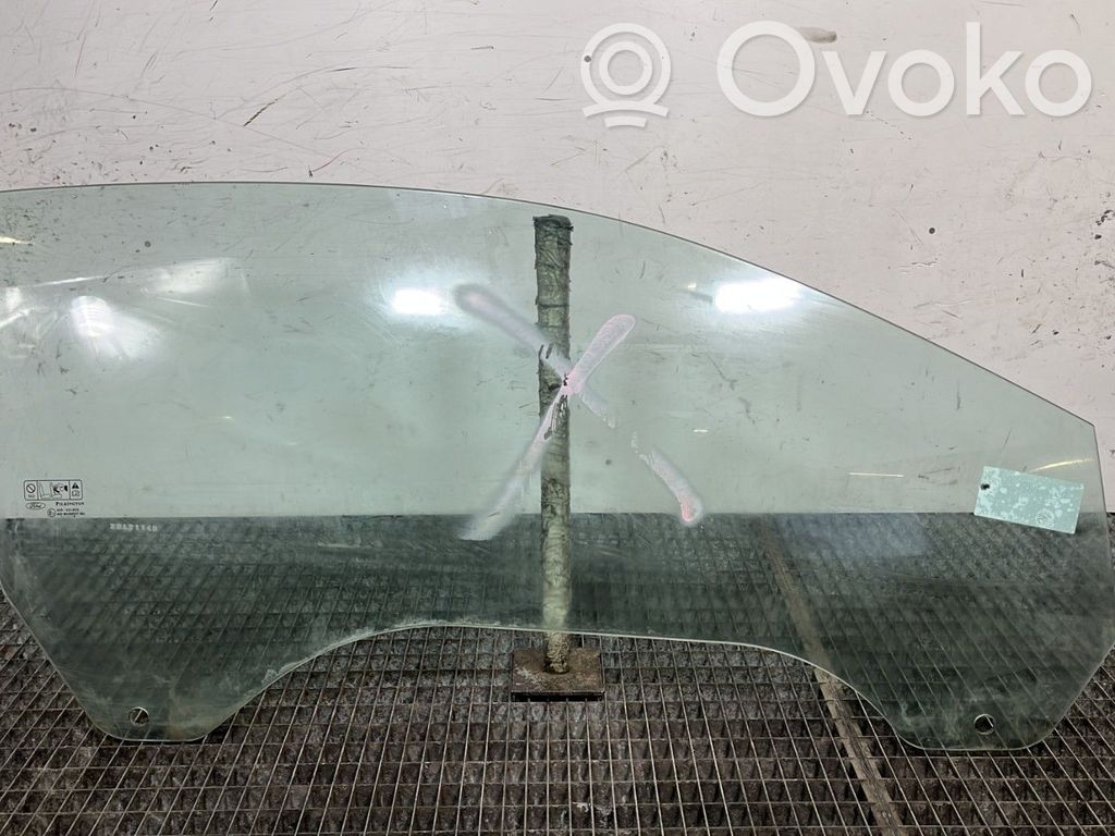 Ford Focus Front door window glass four-door 