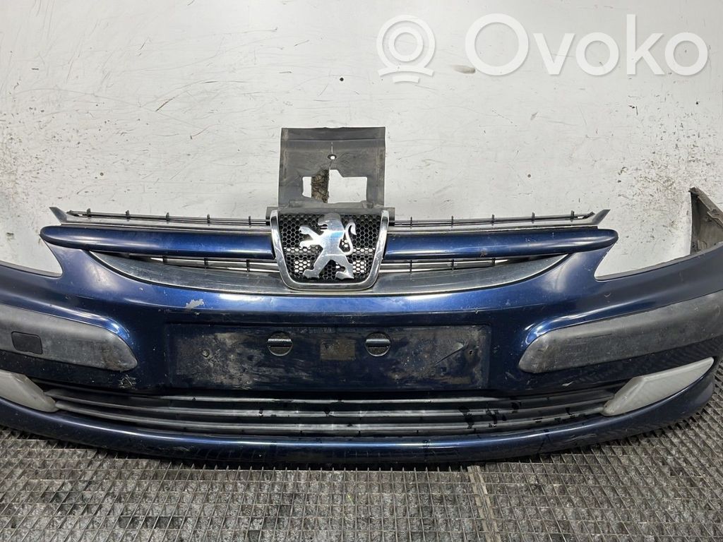 Peugeot 607 Parachoques delantero 