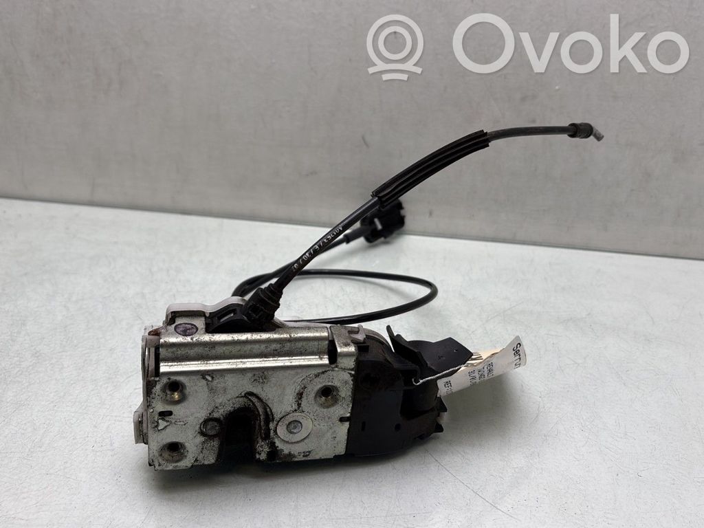 Renault Twingo II Front door lock 