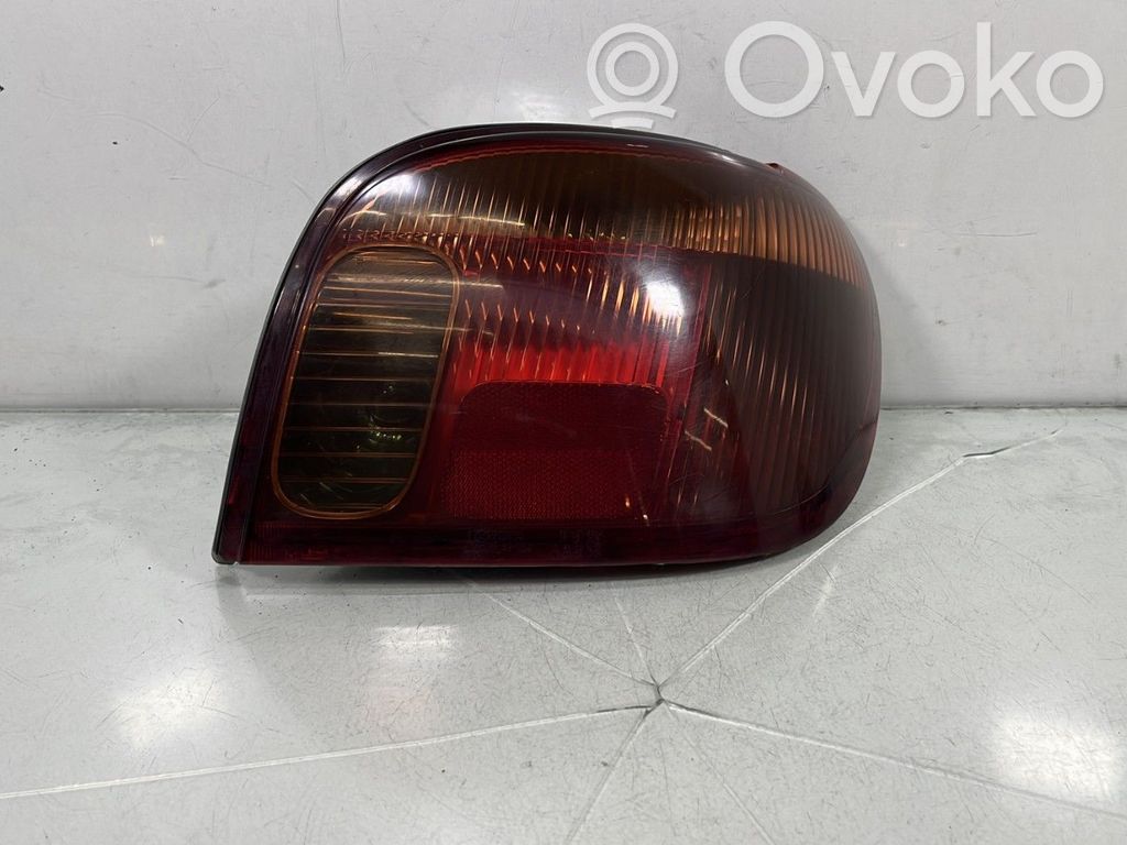 Toyota Yaris Luci posteriori 