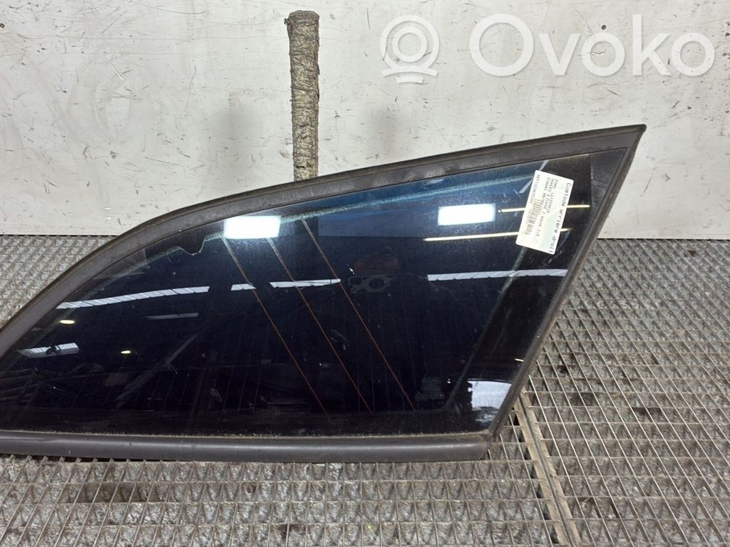 Ford Mondeo MK IV Takasivuikkuna/-lasi 